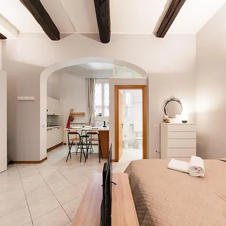 Center House - Center Apartment *