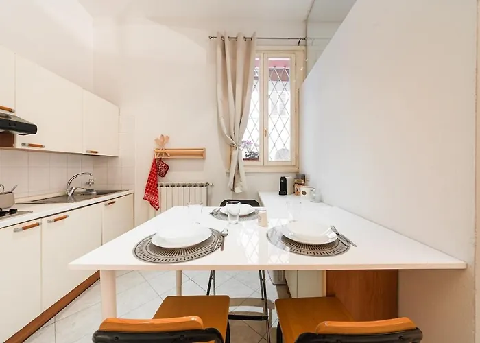 Center House - Center *