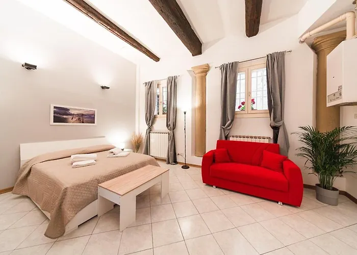 Center House - Center * Boloňa