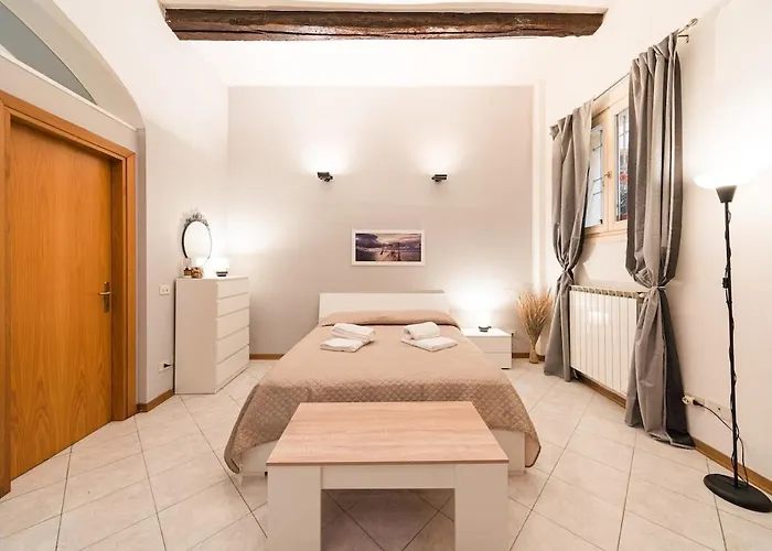 Center House - Center